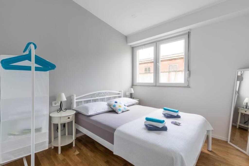 Banana Split Youth Apartment Екстериор снимка